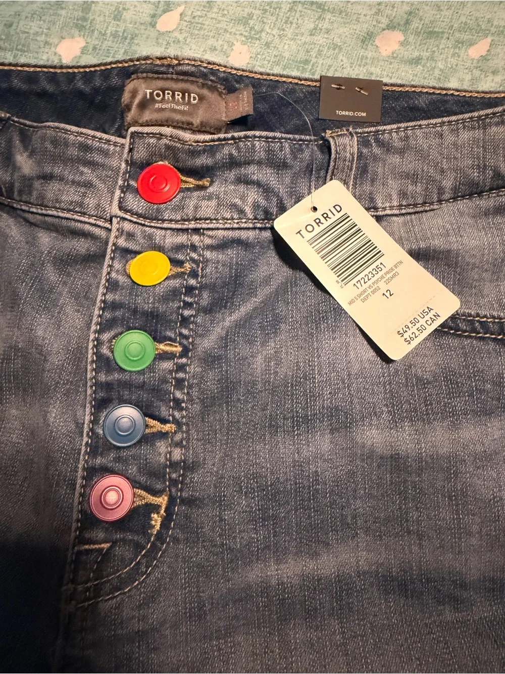 NEW NWT Torrid Blue High-Rise Jeans with Multicolor Rainbow 🌈 Button-Fly
